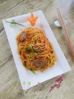 Weenie fried corn noodles