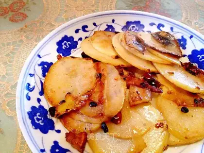 Pot potato chips