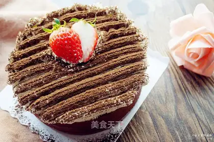 Six-inch chocolate mousse cake