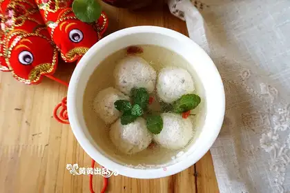 Q POPS THE GOOD FISH BALLS
