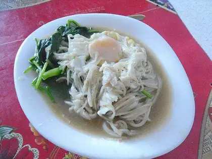 Breakfast egg noodles