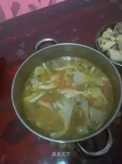 Tomato mushroom meatball soup