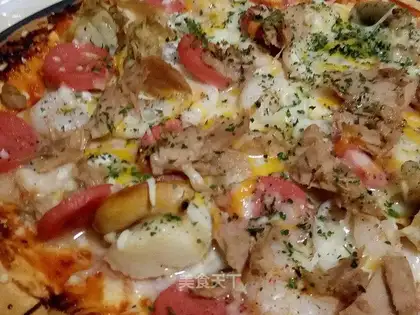 Seafood pizza