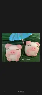 Little pig leaves