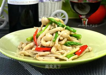 Red wine, white mushrooms