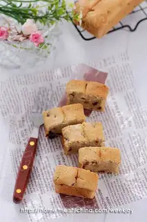 almond cranberry pound cake