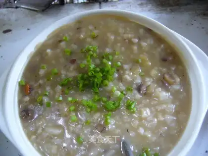 Chicken soup and red dates porridge