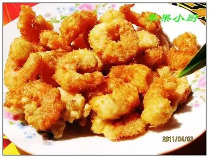 Crispy fried shrimp balls