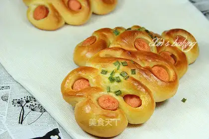 Shallots hot dog buns
