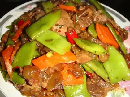 braised beef with sword beans