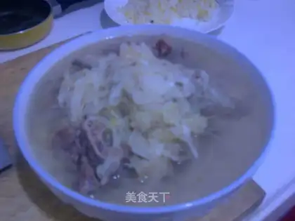 Stewed pork ribs with pickled cabbage