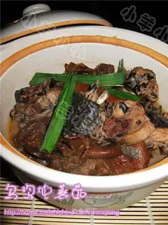 Black chicken stewed with mushrooms