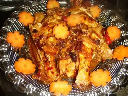 Braised skinned fish in brown sauce