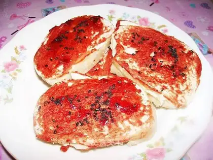 Baked steamed buns slices