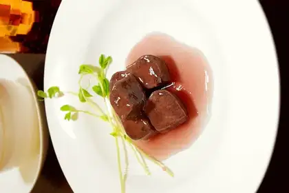 Red wine beef tongue