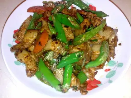 Sauteed pork with soy sauce