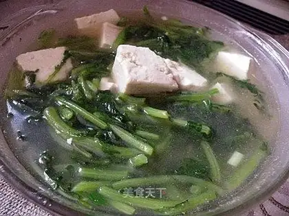 chrysanthemum tofu soup