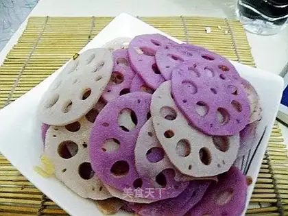 stir-fried two-color lotus root