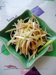 Shredded pickled vegetables salad