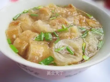 Onion fried dough stick soup