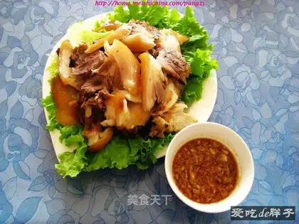 White marinated pork knuckle