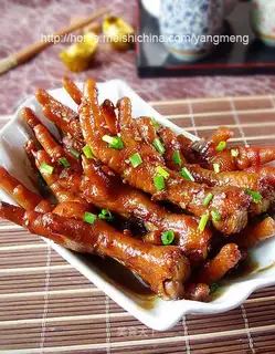 Braised chicken feet