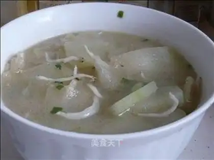 Whitebait and white gourd soup