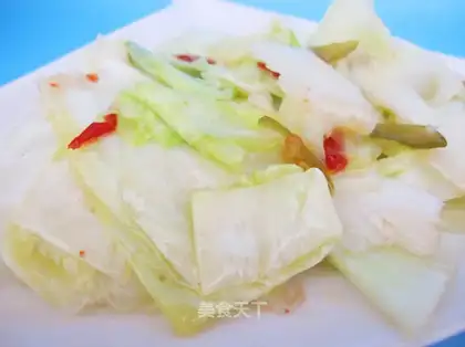 Pickled cabbage with pepper