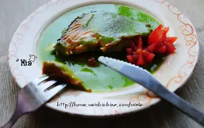 Salmon in pea sauce