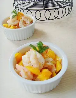 Mango shrimp salad