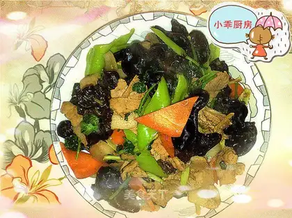 stir-fried pork fungus