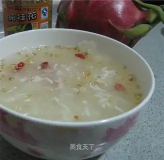 Osmanthus and tremella wine brewed soup