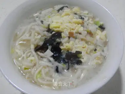 Eggs and lumber noodles