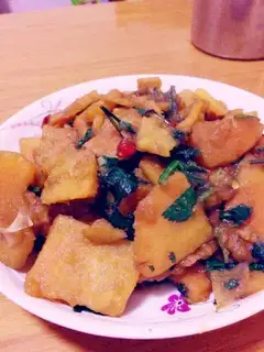 Red burning potatoes