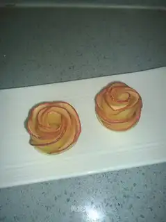 Apple roses