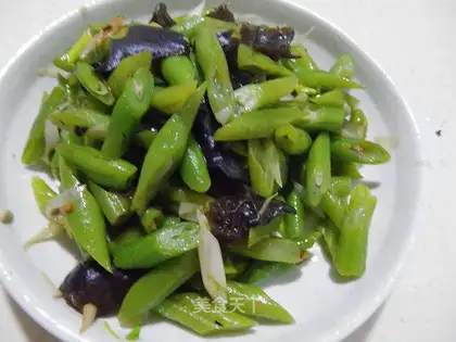 Dragon Bean Fried Wood