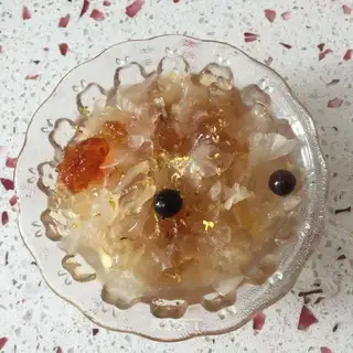 Peach glue silver ear soup