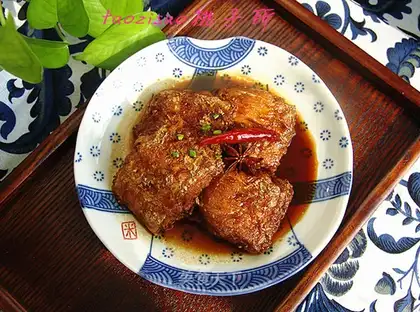 Red-fried fish