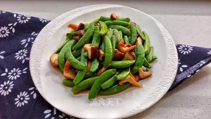 Fries and sweet beans