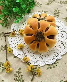Bean and sand, bread