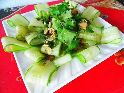 Tastes cucumber chips