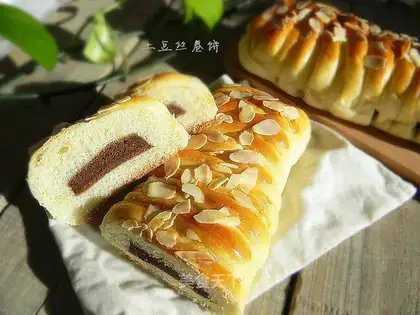 Cake and apricot bread