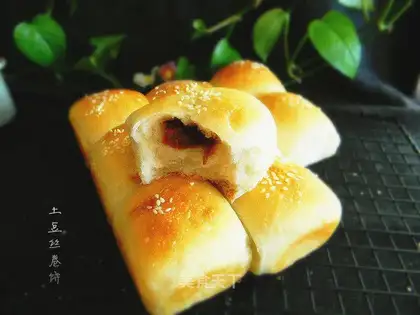 White bean sugar bun