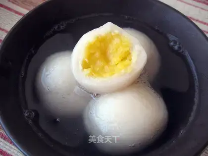 Milky yellow soup