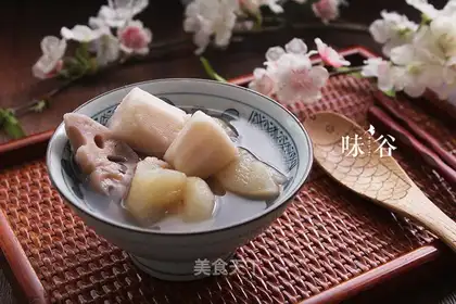 Pear soup