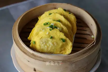 Steaming egg dumplings