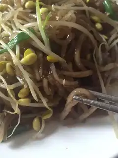 Bean sprouts