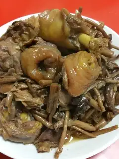 Chicken stew mushrooms