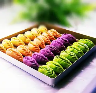 Colored willow dumplings