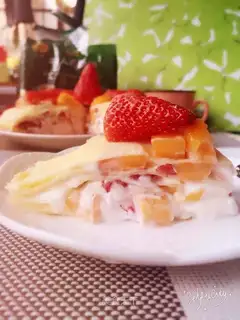 Strawberry mango culinary layer